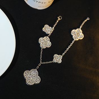 Fortok Van Cleef & Arpels Magic Alhambra Bracelet In Diamond Silver