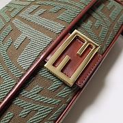 Fortok Fendi Classic Baguette Medium Bag Green Canvas F01260 27x6x15cm - 2