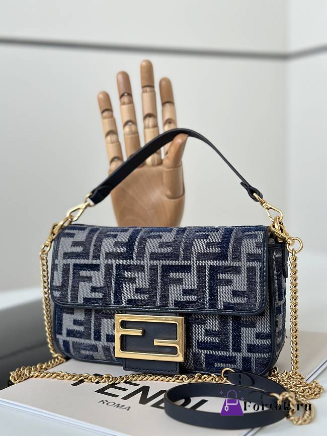 Fortok Fendi Baguette Dark Blue FF Chenille Bag 8579As 20x5x13cm - 1