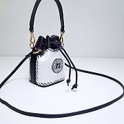 Fortok Fendi Mon Tresor Small Bucket Bag White Glazed Canvas 11.5x10x18cm - 5