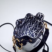 Fortok Fendi Mon Tresor Small Bucket Bag White Glazed Canvas 11.5x10x18cm - 3