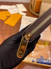 Louis Vuitton Zipper Wallet Monogram Fuchisa M41895 19x10cm - 3