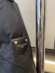 Fortok Louis Vuitton Cropped Monogram Puffer Jacket Black - 3