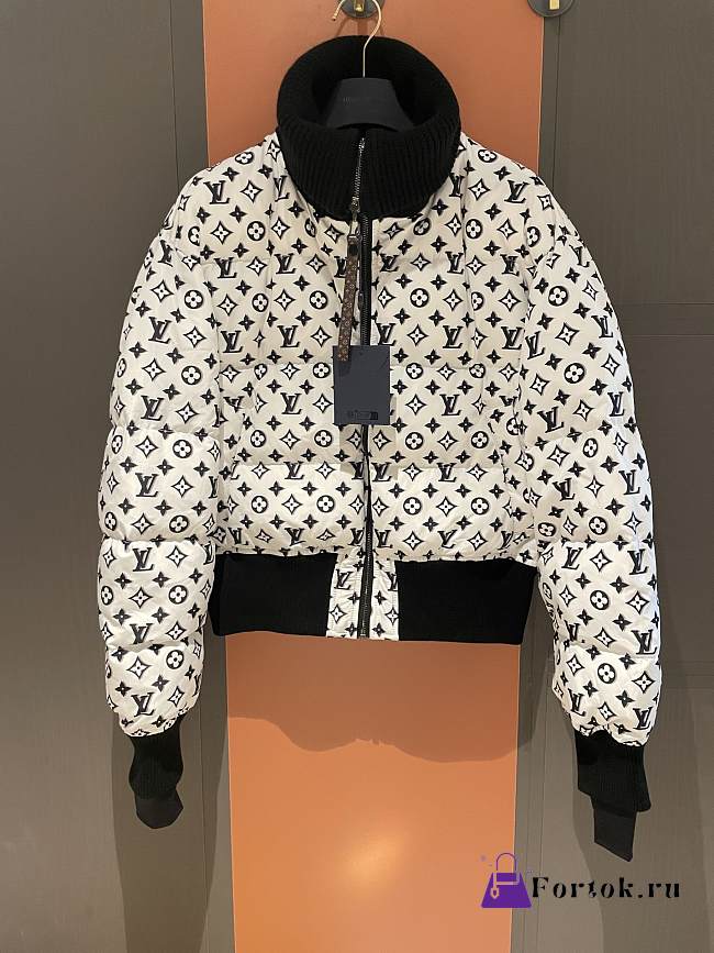 Fortok Louis Vuitton 24 Old Flower Down Jacket White & Black - 1