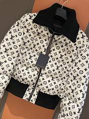 Fortok Louis Vuitton 24 Old Flower Down Jacket White & Black - 4