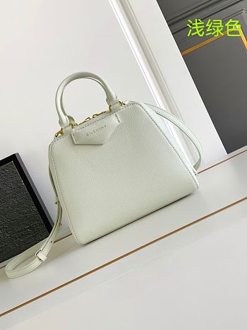 Fortok Givenchy Anyigona Cube Handbag Cream 13x19x22cm