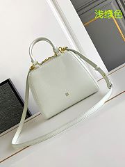 Fortok Givenchy Anyigona Cube Handbag Cream 13x19x22cm - 4