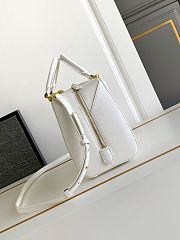 Fortok Givenchy Anyigona Cube Handbag White 13x19x22cm - 6