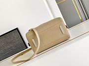 Fortok Givenchy Anyigona Cube Handbag Beige 13x19x22cm - 2