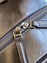 Fortok Givenchy Anyigona Cube Handbag Silver 13x19x22cm - 3