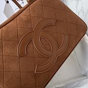 Fortok Chanel Classic Vintage Hilton Bag Brown AS3034 25x14x9cm  - 2