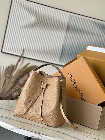 Fortok Louis Vuitton Néonoé MM Bag Brown M11815 26x26x17.5cm