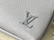 Fortok Louis Vuitton Avenue Messenger Bag Grey M11657 22.5x15.5x7.5cm - 2