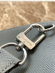 Fortok Louis Vuitton Slingbag Green M30973 20x31x7cm - 6