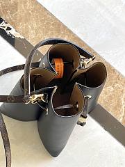 Fortok Louis Vuitton Bloom PM Bag Black M13843 21x16x21cm - 2