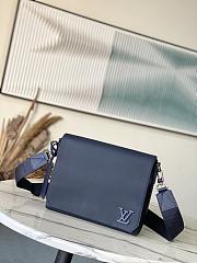 Fortok Louis Vuitton Takeoff Messenger MM Bag Dark Blue M11599 28x24x10cm  - 1