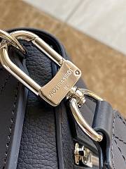 Fortok Louis Vuitton Takeoff Messenger MM Bag Dark Blue M11599 28x24x10cm  - 6