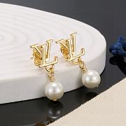 Fortok Louis Vuitton Letter Stud Earrings - 6