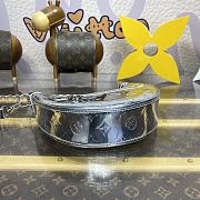 Fortok Louis Vuitton Loop Bag Silver Monogram Miroir M11833 23x6x13cm - 5