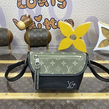 Fortok Louis Vuitton Pulse Bag Green & Black Monogram Canvas M12618 22.5x5x16cm