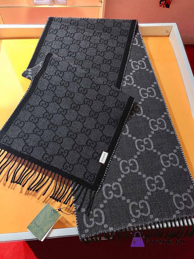 Fortok Gucci Double-sided GG Jacquard Scarf Grey & Black 34x194cm - 1