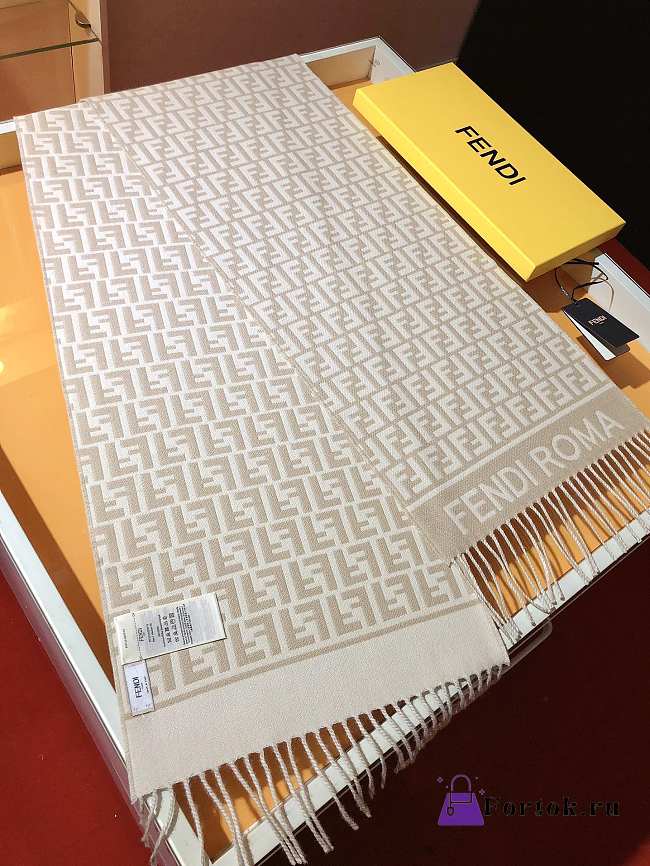 Fortok Fendi Cashmere Scarf Beige 32x200cm - 1