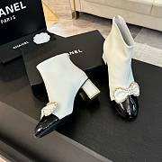 Fortok Chanel Chain Side Bow Thick-heel Ankle Boots White - 5