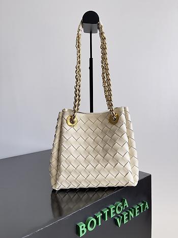 Fortok Bottega Veneta Small Parachute Bag White 817175 21x17x16.5cm
