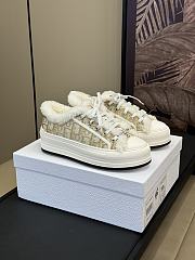 Fortok Dior Platform Yellow Oblique Embroidered Cotton and White Shearling Sneakers - 1