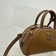 Fortok Miu Miu 23SS Dumpling Bag Brown 5560 18x11.5x8cm - 5
