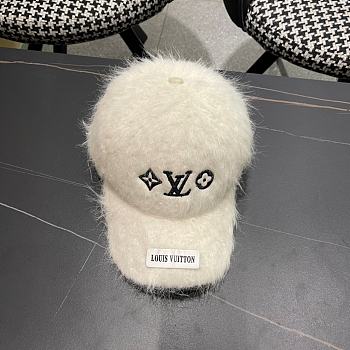 Fortok Louis Vuitton 2024 Plush Fox Baseball Cap White