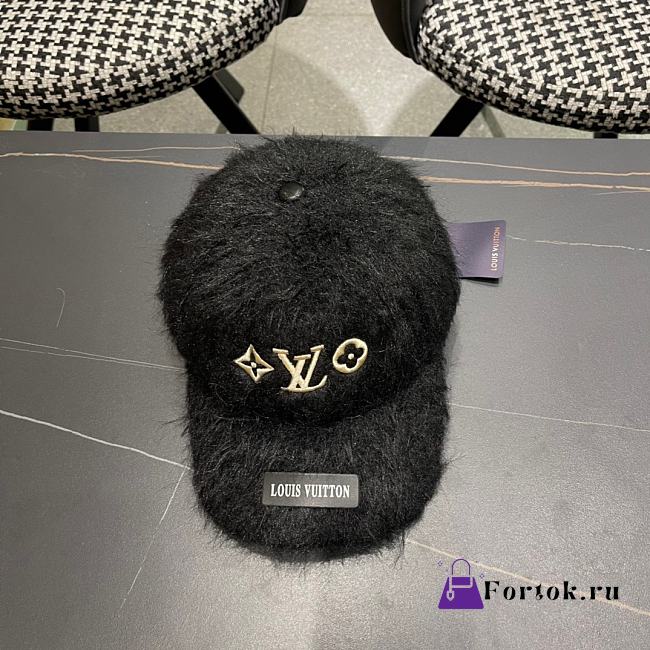 Fortok Louis Vuitton 2024 Plush Fox Baseball Cap Black - 1
