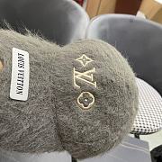 Fortok Louis Vuitton 2024 Plush Fox Baseball Cap Grey - 4