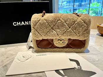 Fortok Chanel Mini Flap Bag Shearling Lambskin & Gold-Tone Metal Beige & Brown 16x23.5x7.5cm