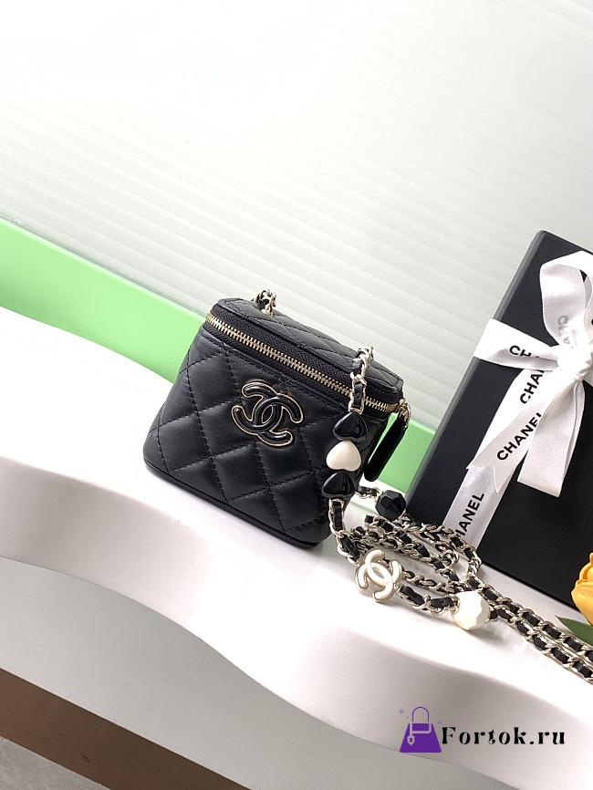 Fortok Chanel Small Comestic Bag Black Enamel Heart Buckle 11x8.5x7cm - 1