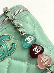 Fortok Chanel Small Comestic Bag Green Enamel Heart Buckle 11x8.5x7cm - 5