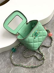 Fortok Chanel Small Comestic Bag Green Enamel Heart Buckle 11x8.5x7cm - 3