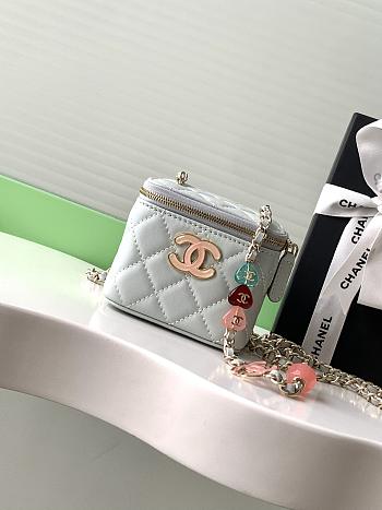 Fortok Chanel Small Comestic Bag Light Blue Enamel Heart Buckle 11x8.5x7cm