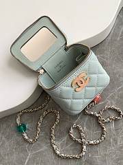 Fortok Chanel Small Comestic Bag Light Blue Enamel Heart Buckle 11x8.5x7cm - 4