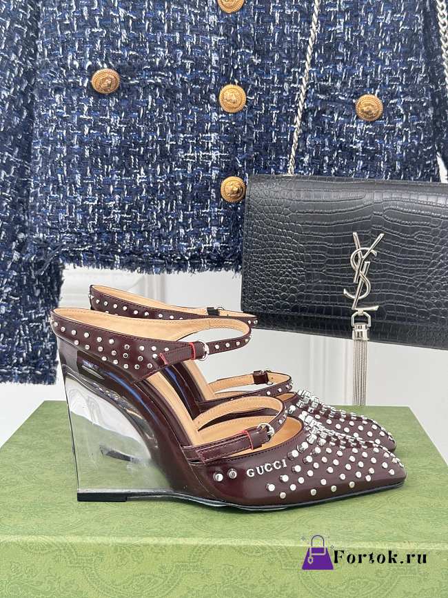 Fortok Gucci Rivet Transparent Wedge Heel Half Slippers Burgundy - 1
