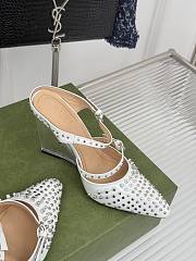 Fortok Gucci Rivet Transparent Wedge Heel Half Slippers White - 4