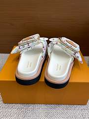 Fortok Louis Vuitton Pool Pillow Comfort Flat Sandals White Multicolor - 4