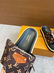Fortok Louis Vuitton Pool Pillow Comfort Flat Sandals Brown - 6