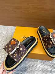 Fortok Louis Vuitton Pool Pillow Comfort Flat Sandals Brown - 5