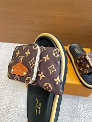 Fortok Louis Vuitton Pool Pillow Comfort Flat Sandals Brown - 2