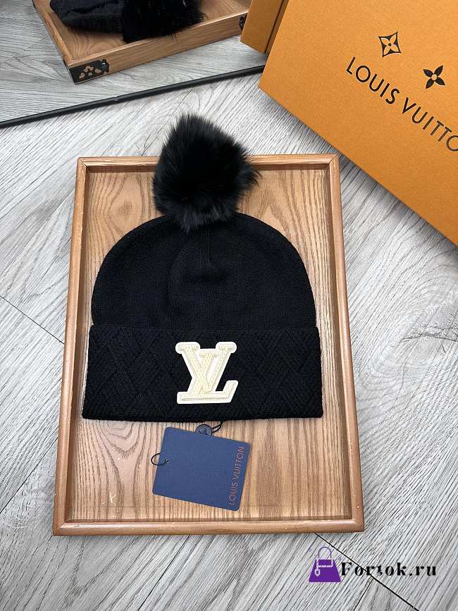 Fortok Louis Vuitton Classic Wool Knitted Hat Black - 1