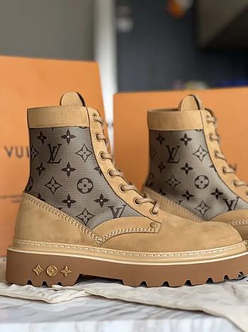 Fortok Louis Vuitton Ranger Ankle Boots Beige
