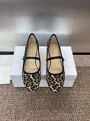 Fortok Dior Embroidery Raglan Pattern Pearl Button Shoes - 2