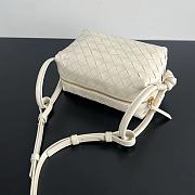 Fortok Bottega Veneta Loop Bag Cream 796615 19x12x9cm - 5