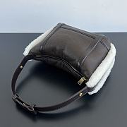 Fortok Bottega Veneta Wallace Mini Lamb Fur Top-Handle Bag 20x13x9.5cm - 6